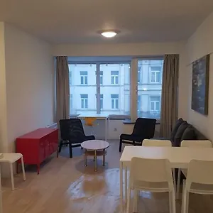 2 Bedrooms Bruxelas